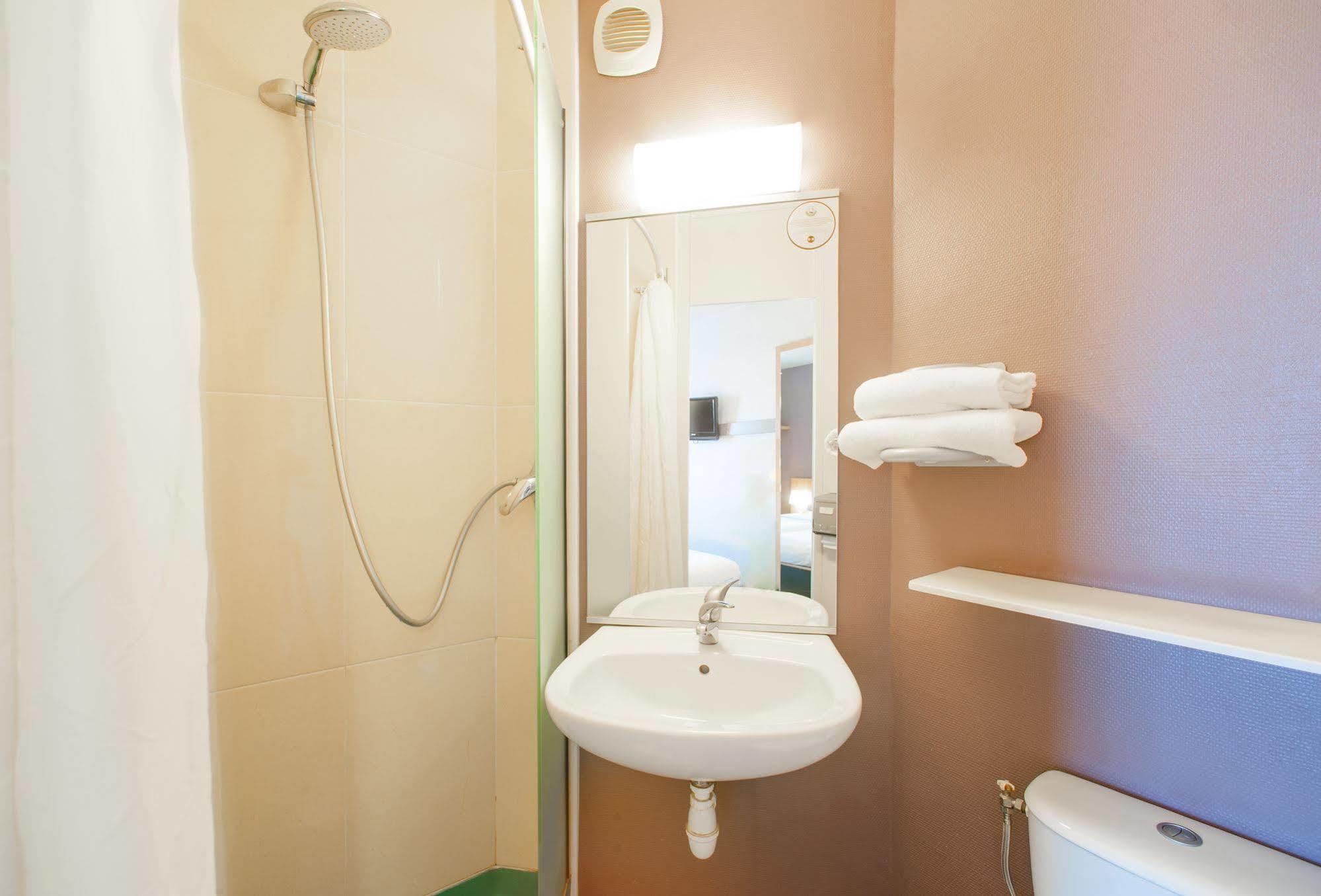 B&B Hotel Annecy 아르고네이 외부 사진